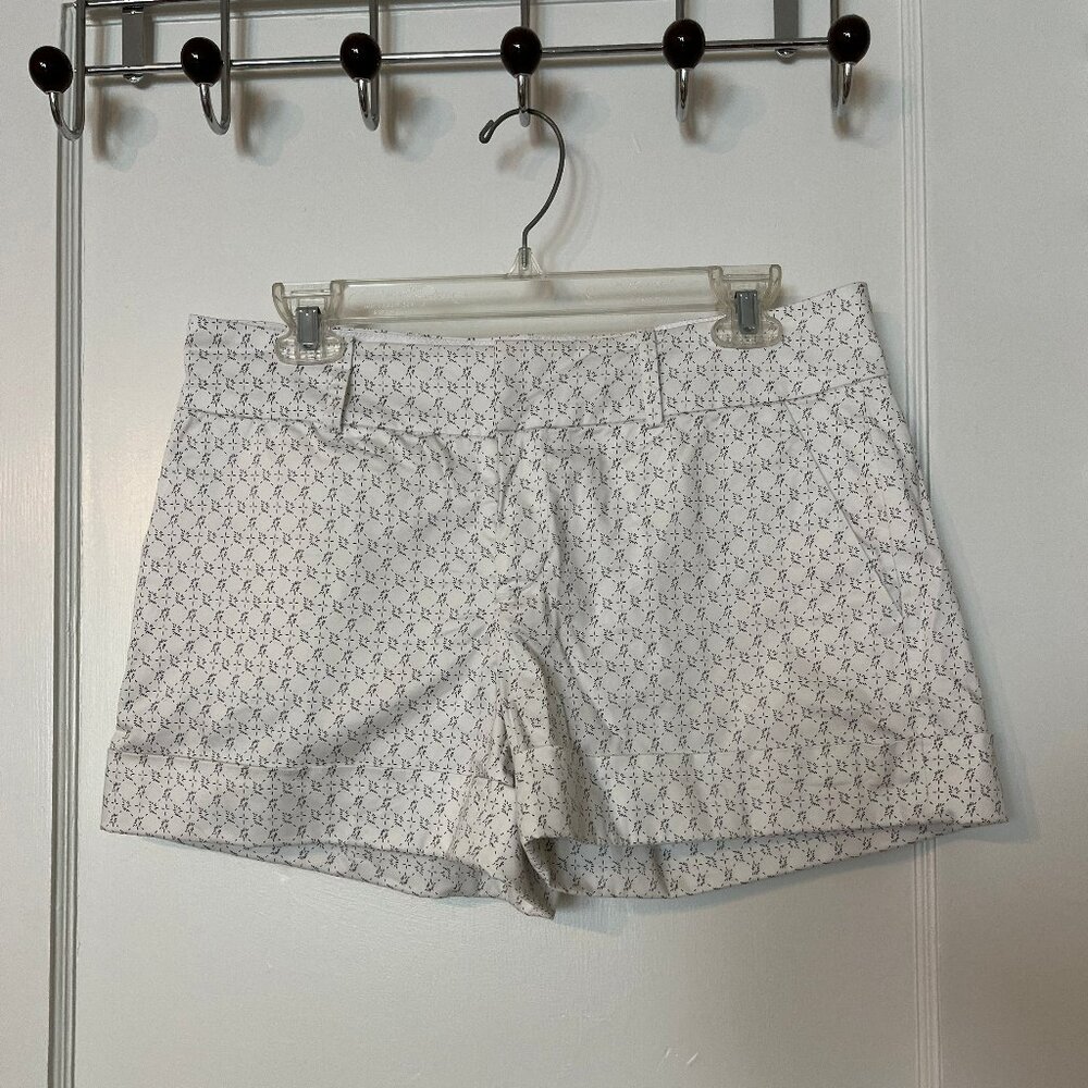 Club Monaco Patterned White and Black Shorts